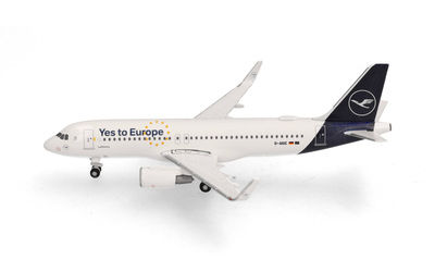 Lufthansa - Airbus A320 w/ Sharklets - D-AIUC 1