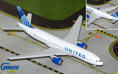 United Airlines Boeing 777-200 N798UA 画像1