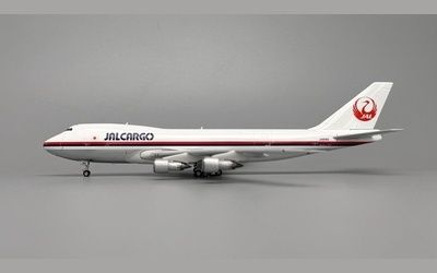 Japan Air Lines Cargo - Boeing 747-200F - JA8180