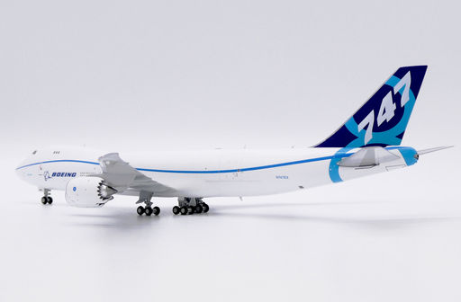JC Wings LH4349 1:400 Boeing House Boeing 747-8F N747EX | MADB
