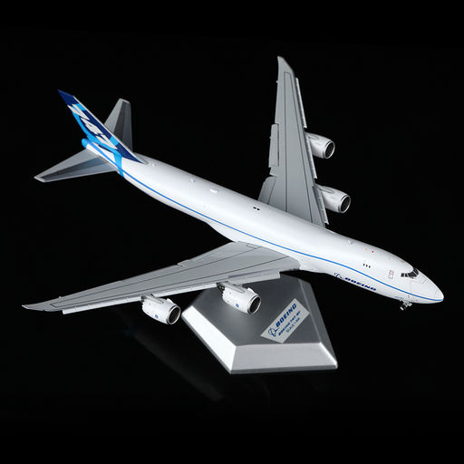 HX Models B631004F 1:400 Boeing House Boeing 747-8F N747EX | MADb