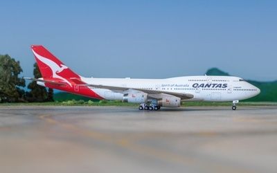 Qantas Airways - Boeing 747-400 - VH-OJS 1