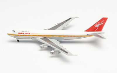 Qantas Airways - Boeing 747-200 - VH-EBB 1