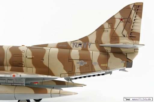 Hobby Master HA1406 1:72 United States Navy Douglas A-4 151059/Red 32 ...