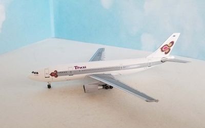 Thai Airways International Airbus A300-600 HS-TAH