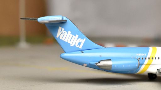 Phoenix Models PH4VLJ075 1:400 ValuJet Airlines Douglas DC-9-30 N903VJ ...