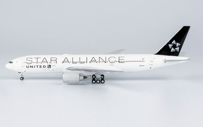 United Airlines Boeing 777-200 N794UA 画像1