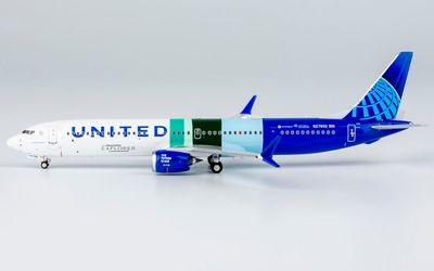 United Airlines Boeing 737 MAX 10 N27602 画像1