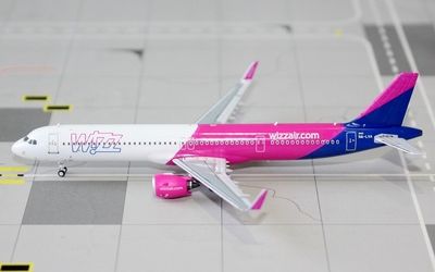 Wizz Air Airbus A321neo HA-LVA 画像1