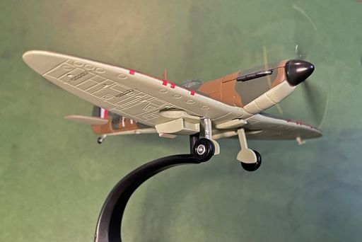 Corgi 49505 1:72 Royal Air Force Supermarine Spitfire R6699/PR-L | MADB