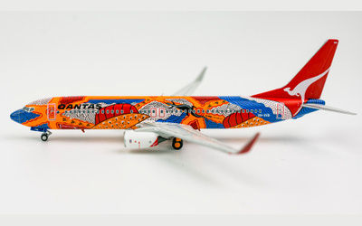 Qantas Airways - Boeing 737-800 w/ Winglets - VH-VXB 1