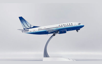 United Airlines Boeing 737-500 N927UA 画像1