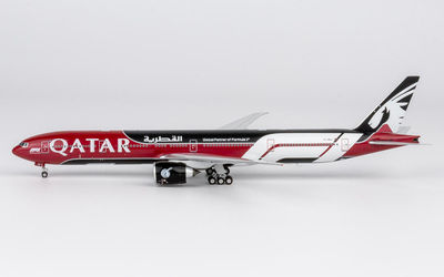 Qatar Airways Boeing 777-300ER A7-BEG 画像1