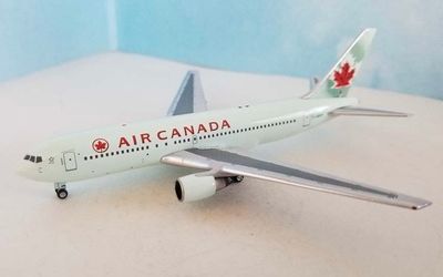 Air Canada Boeing 767-200 C-GDSY