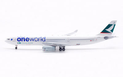 Cathay Pacific Airbus A330‑300 B-HLU 画像1