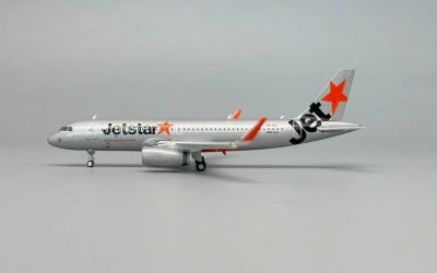 Jetstar Airbus A320 w/ Sharklets VH-XNJ