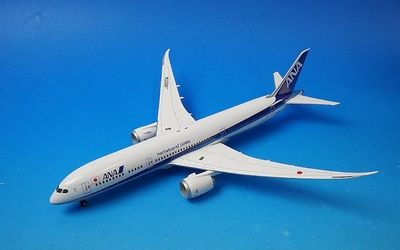 ANA ボーイング 787-9 JA830A 画像1