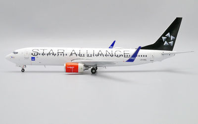 Scandinavian Airlines (SAS) Boeing 737‑800 w/ Winglets LN-RRL 画像1
