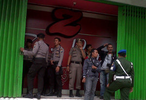 Labrak Aturan, Banyak Pemilik Karaoke Terancam Hukum!!!