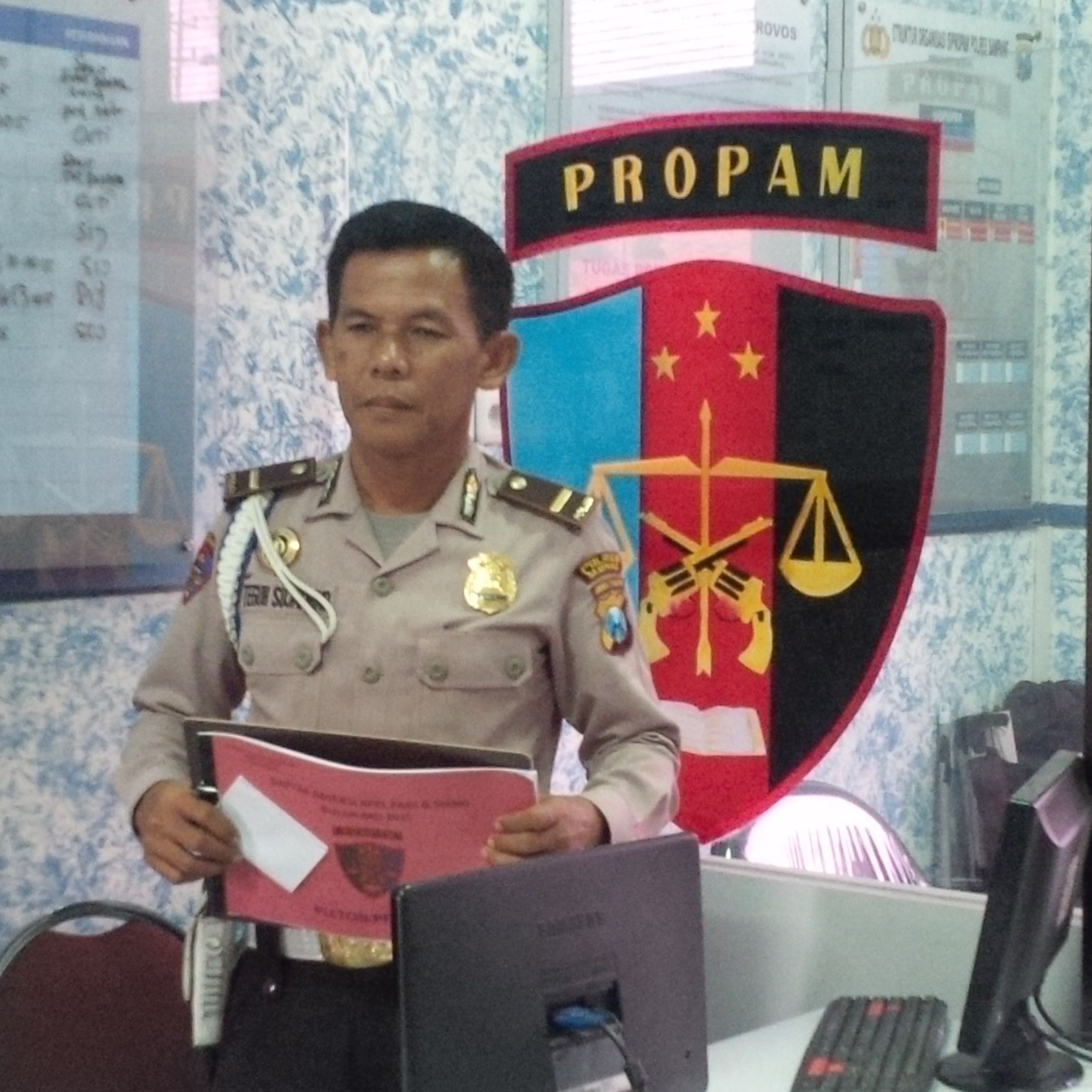 Dua Polisi Sampang Ini Jarang Masuk Dinas