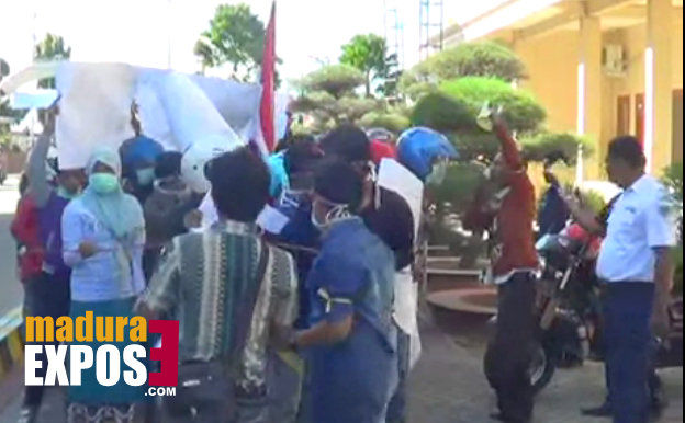 Kampus  STKIP PGRI Sumenep Digoyang Demo Mahasiswa