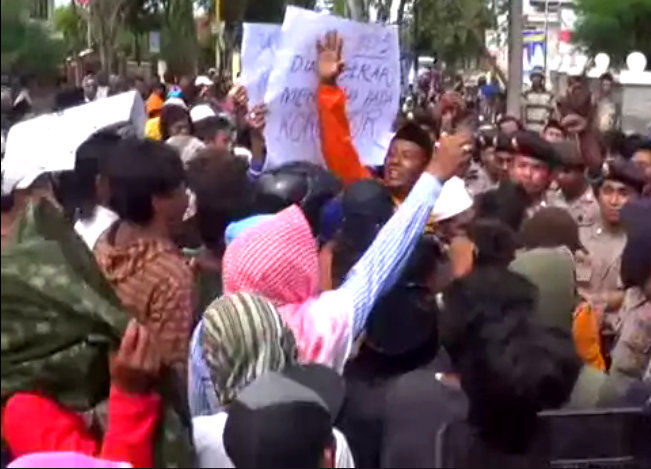Demo Raskin, Warga Guluk-Guluk Desak Kejari Segera Tangkap Kades Ikbal