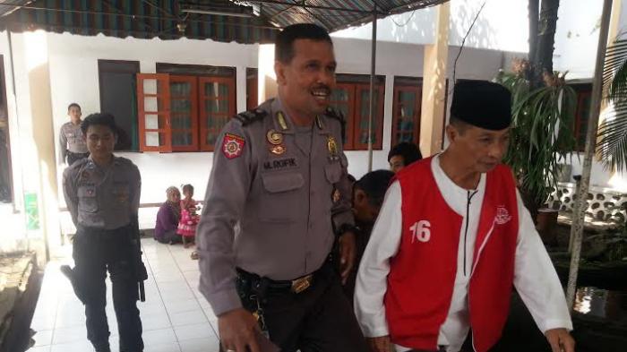 Kiai Cabul Ini paksa Santriwatinya Pijit Alat Kelaminnya