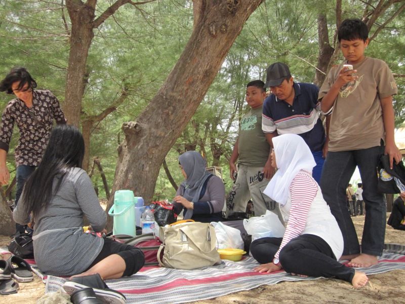 Pesta Ketupat disela Ranting Cemara