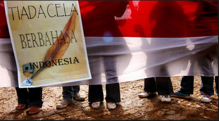 Menteri Rini: Tak Wajib Bahasa Indonesia Agar Investasi Naik