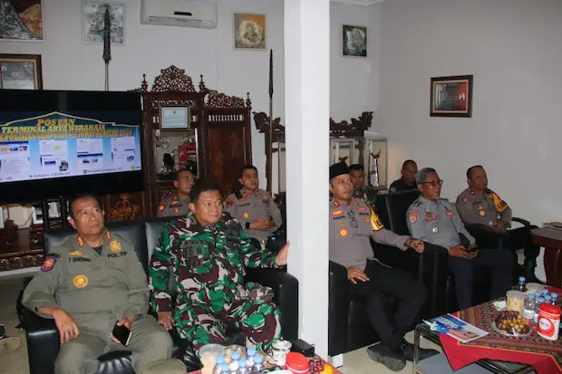Dandim Sumenep Ikuti Zoom Meeting Kapolri, Pantau Langsung Arus Mudik