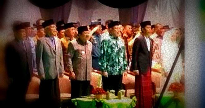 Hadiri Muktamar NU, Jokowi Pakai Sarung
