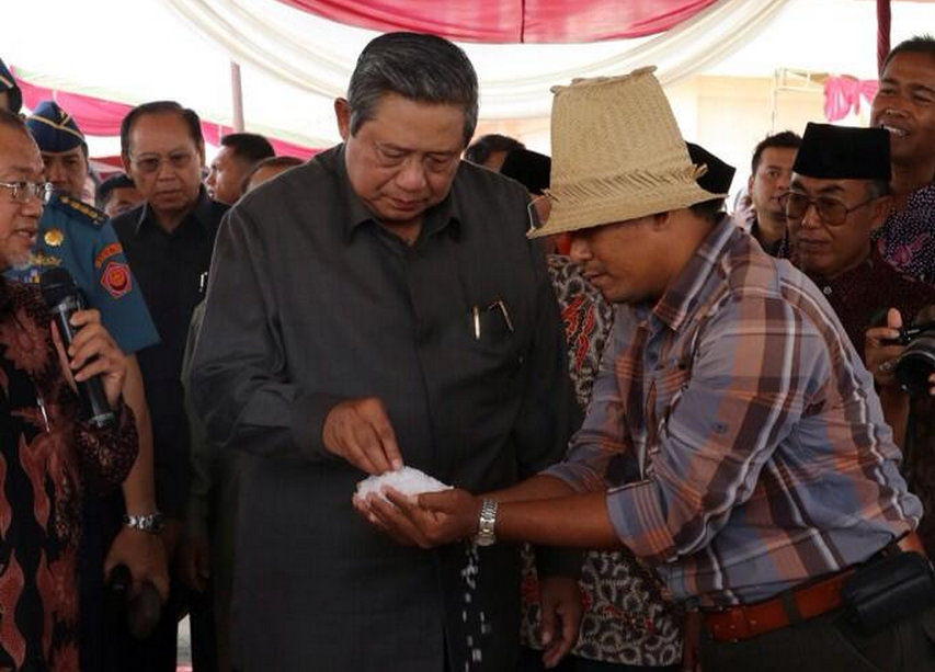 Dialog SBY dengan Petani Garam Sumenep