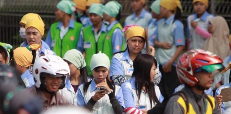 Puluhan Ribu Karyawan Terancam PHK