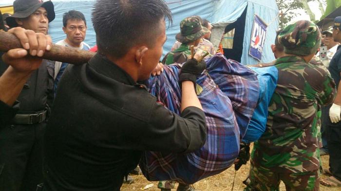 Jenazah Korban Aviastar dalam Keadaan Sujud