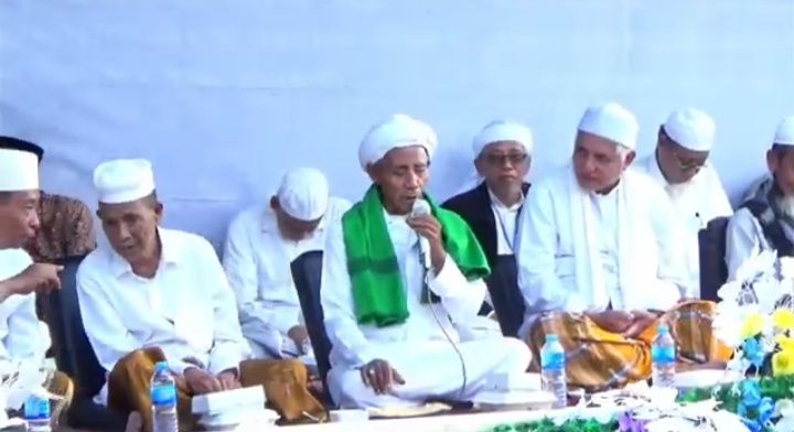 Kiai Anwar Jember Beberkan Karomah Kiai Rowi Bhuju’ Gher-assem
