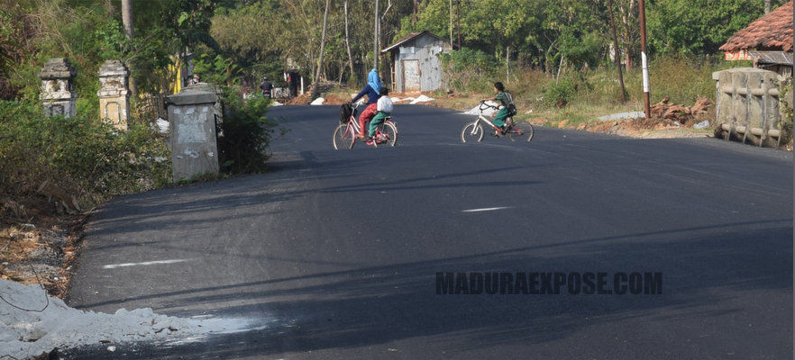 Tanpa Marka, Jalan Raya Lenteng-Batuan Berbahaya Tanpa Marka, Jalan Raya Lenteng-Batuan Berbahaya