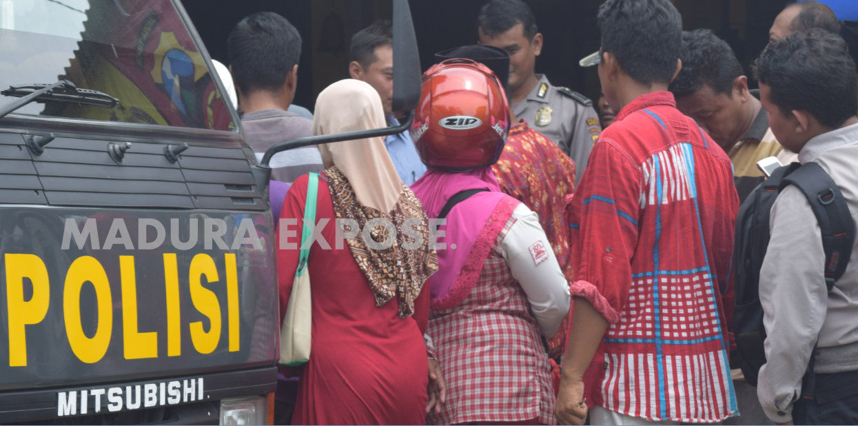 Mapolsek Manding Dilurug Massa Terlapor Kasus Pertengkaran