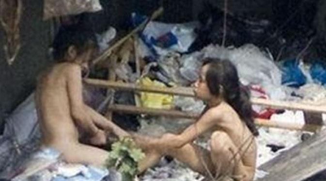 Sepasang Anak Dibesarkan Ribuan Tikus di Gorong-gorong