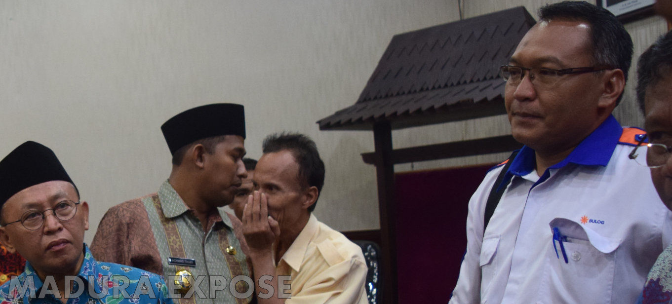 Busyro Akui Pihak Bulog Sengaja ‘Titipkan” Uang Raskin ke Bank Busyro Akui Pihak Bulog Sengaja ‘Titipkan” Uang Raskin ke Bank