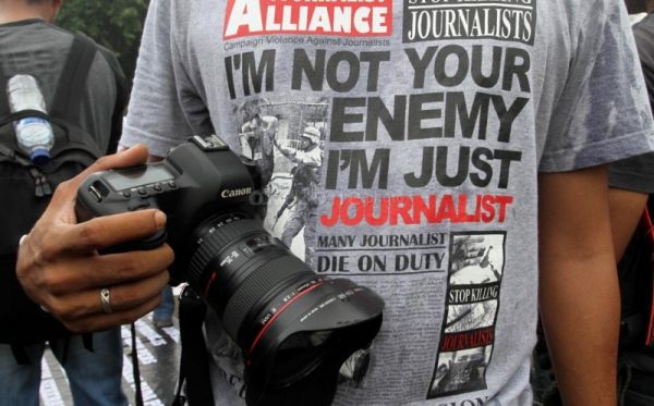 Wartawan dan aktivis ‘dipukuli’ orang tak dikenal