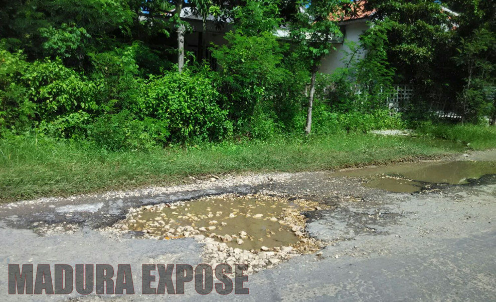 Payah, Jalan Utama ke Pantai Jumiang Pamekasan Amburadul!!!
