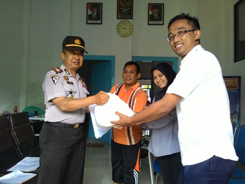 Bantuan Korban Banjir Sampang Masih Mengalir
