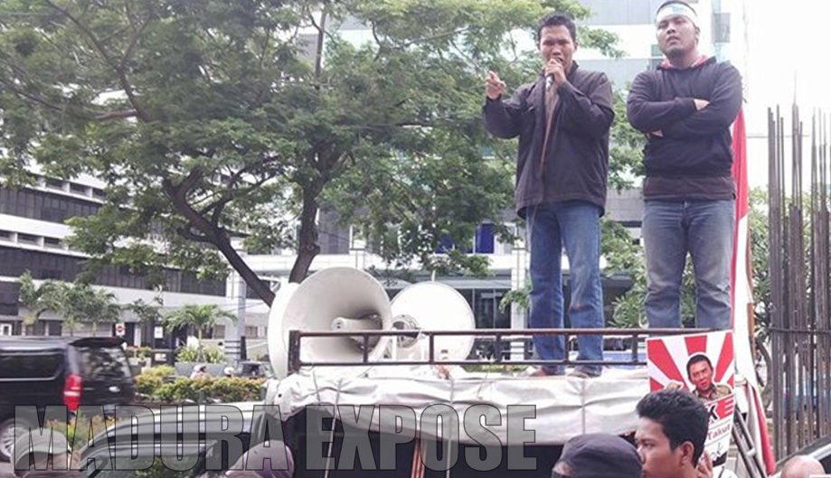 Demo KPK, Aktivis Minta Ahok Segera ditangkap Demo KPK, Aktivis Minta Ahok Segera ditangkap