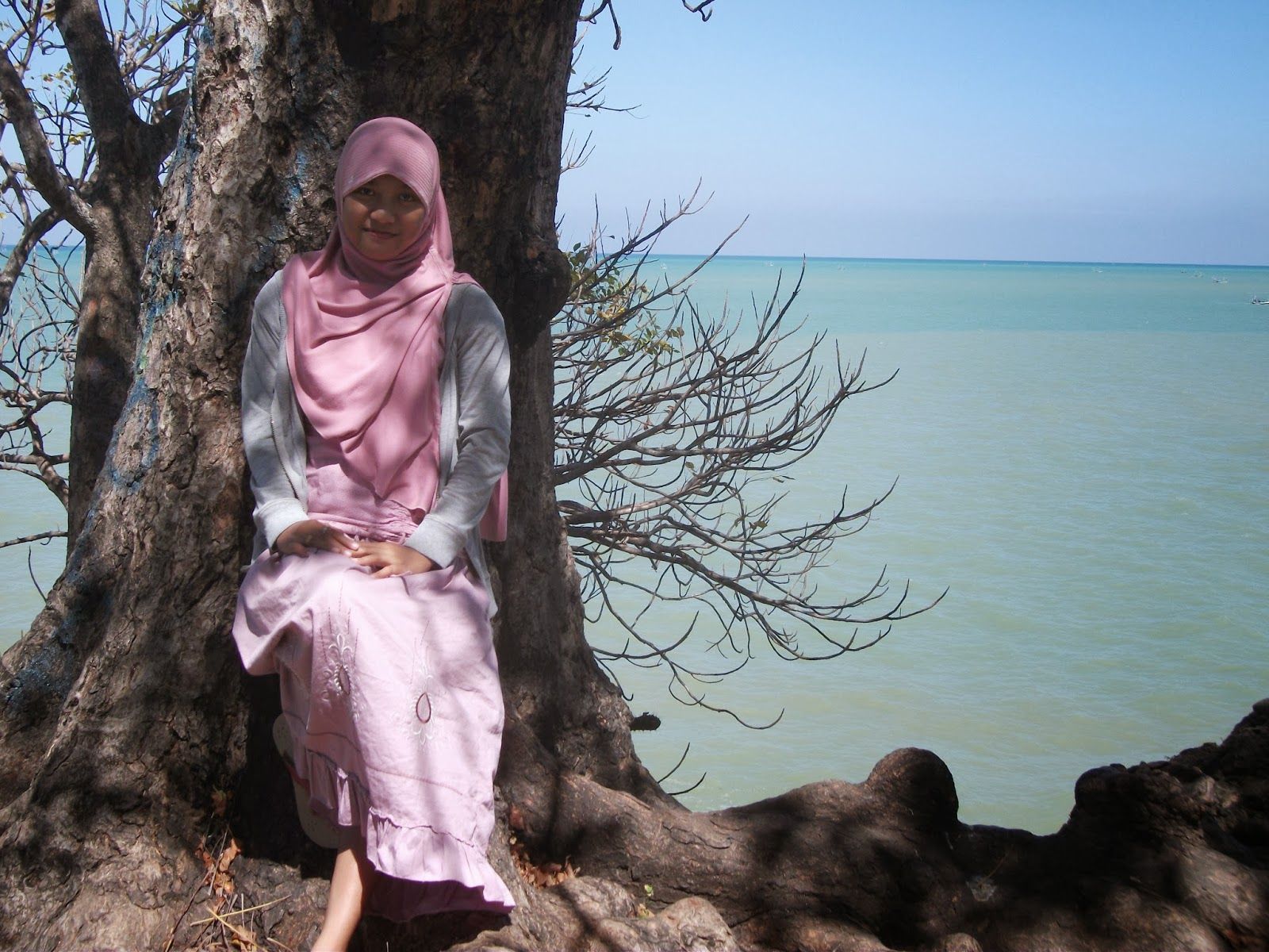 Semua foto koleksi dari Pantai Jumiang, Pamekasan, Madura (kedipipip.blogspot.com)