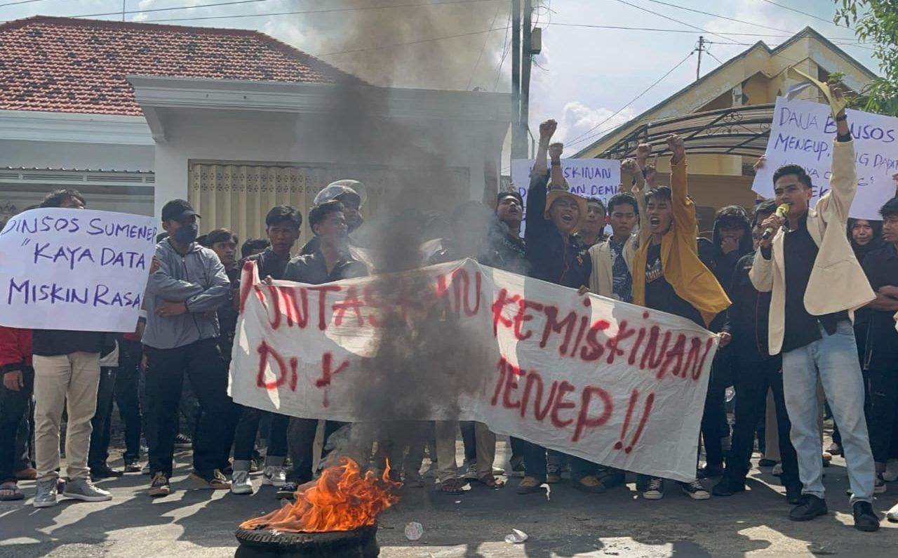 Aliansi Mahasiswa Sumenep Turun Jalan, Desak Dinsos Bertanggung Jawab Atas Selisih Data 450.000 Jiwa
