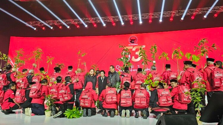 Megawati Tutup Rakernas I PDIP dengan Mandat Siaga Bencana dan Lingkungan