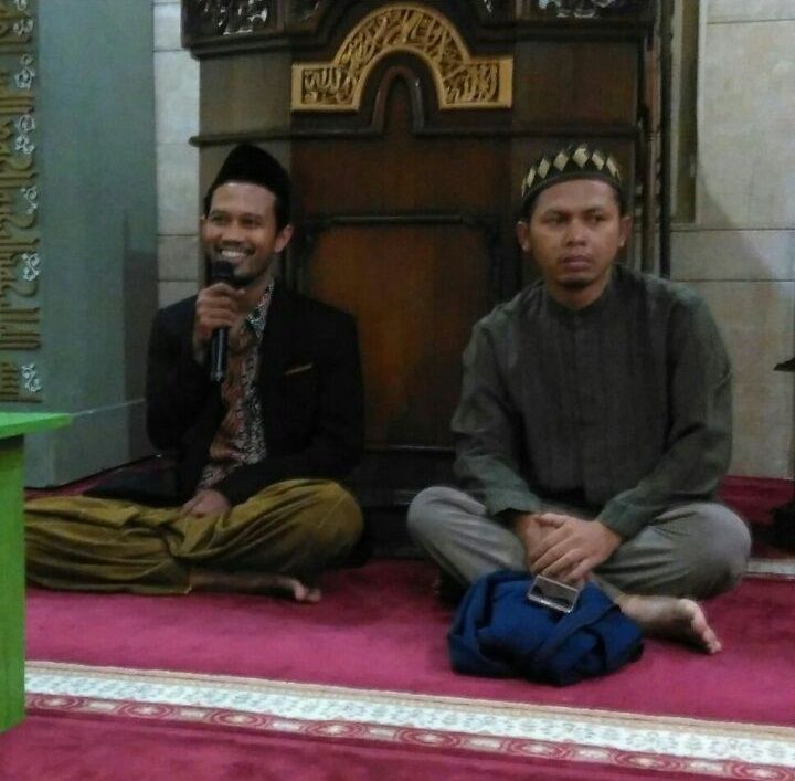 Ketua Umum Kiai Muda Indonesia Kritisi Pendidikan NU dan Muhammadiah Ketua Umum Kiai Muda Indonesia Kritisi Pendidikan NU dan Muhammadiah