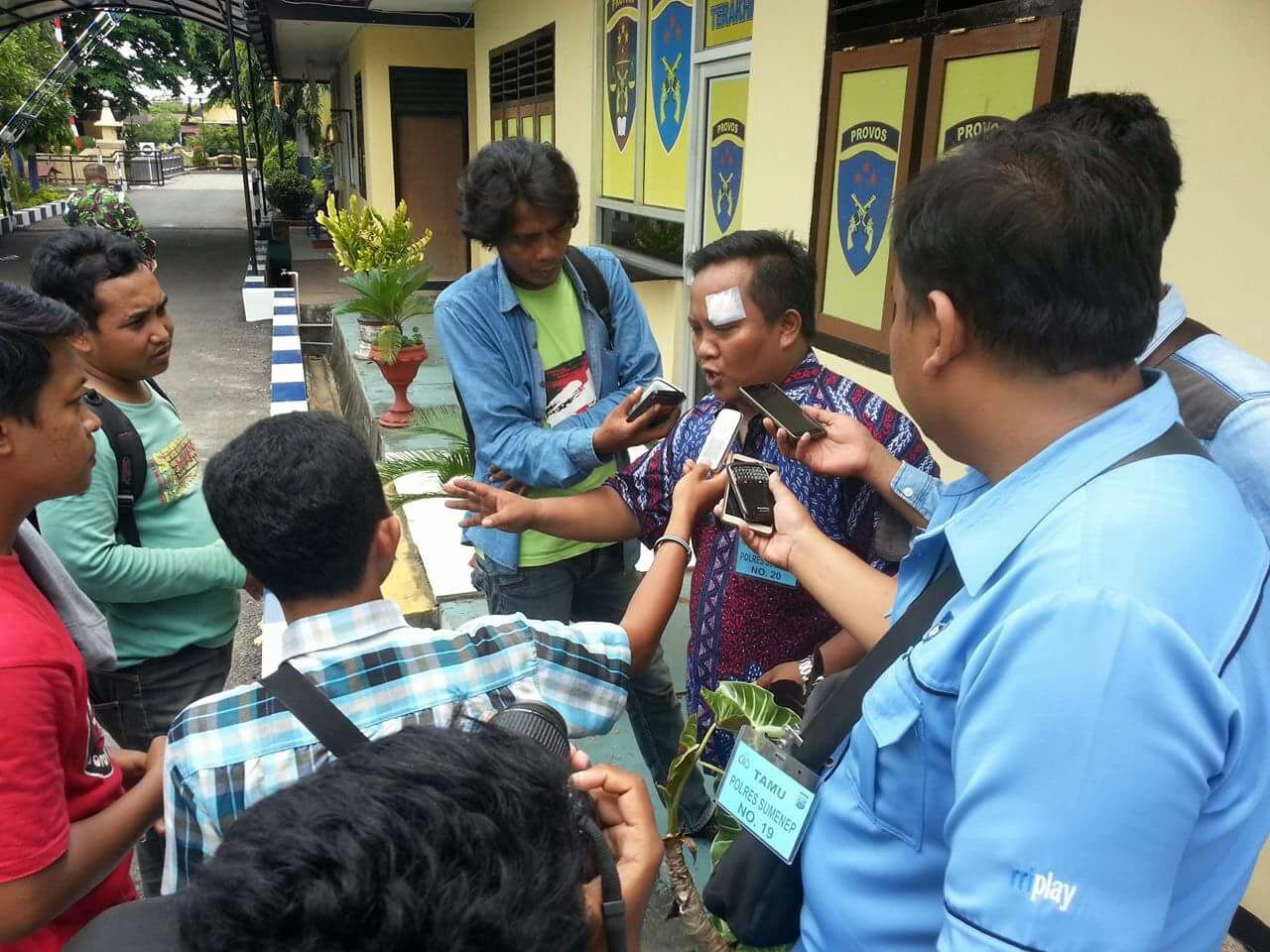 Korban Pemukulan Anngota Polsek Masalembu Desak Polda Tangkap Pelaku!!!