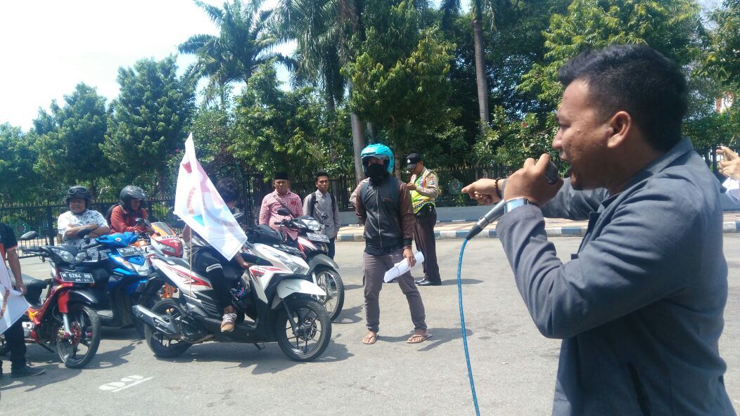 Demo LSM, Deksa Penutupan Reklamasi Ilegal