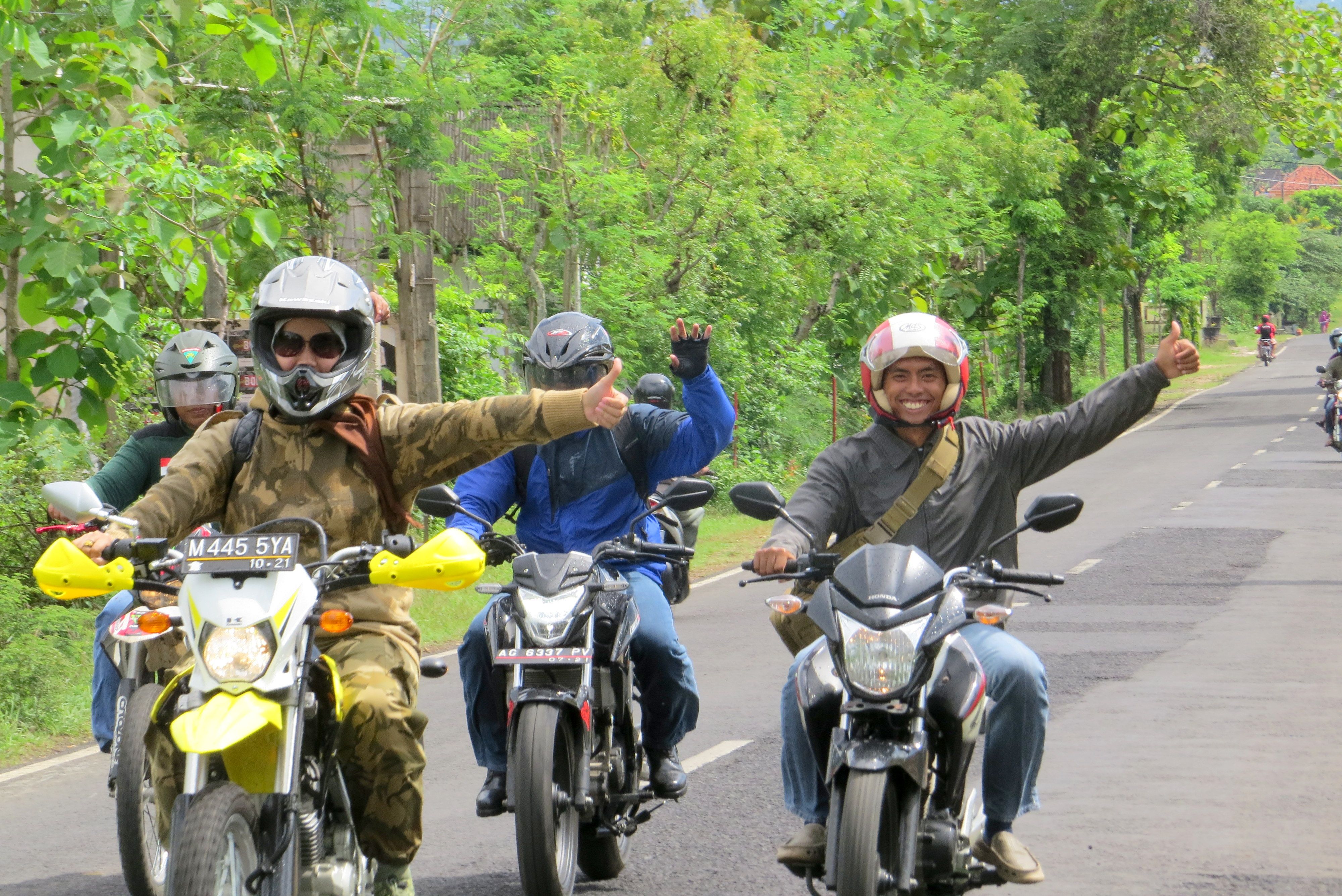 Serunya Touring Moge & Trail Bareng Kodim Sumenep Serunya Touring Moge & Trail Bareng Kodim Sumenep